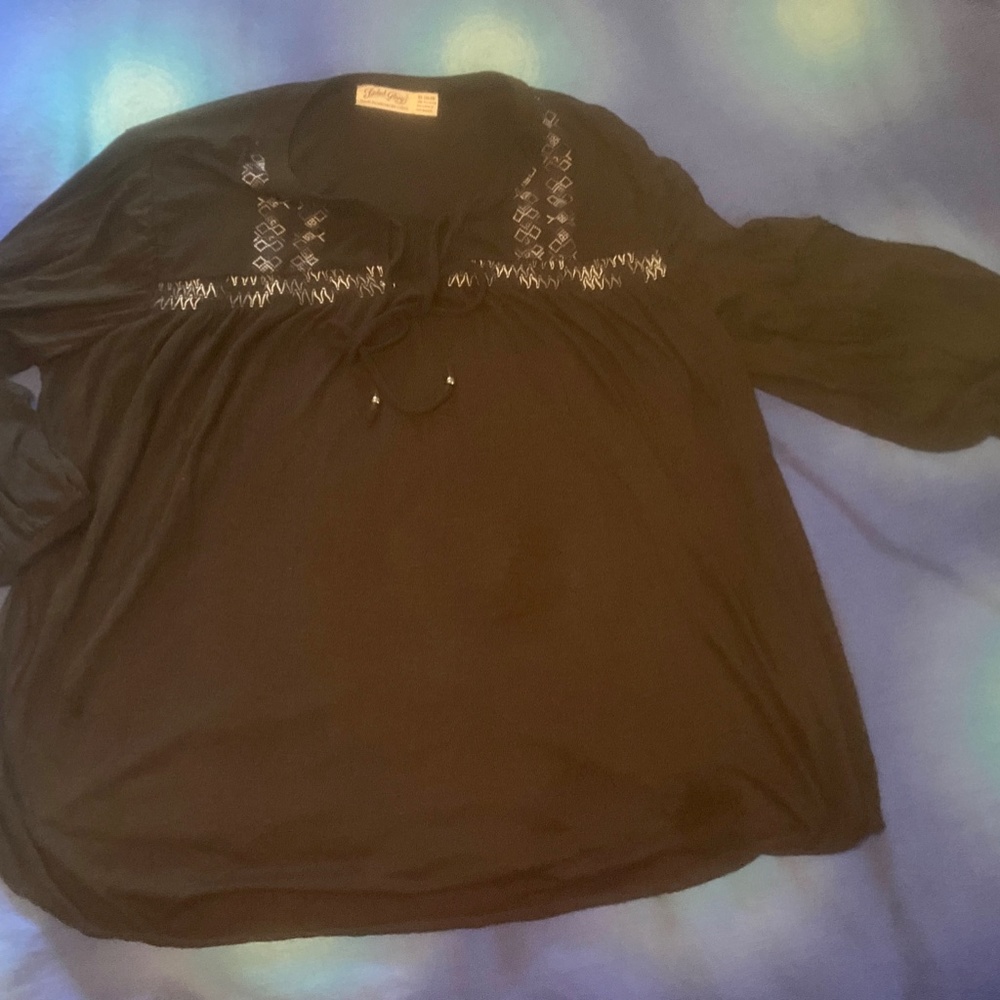 Faded Glory Black embroidered Pheasant style top XL